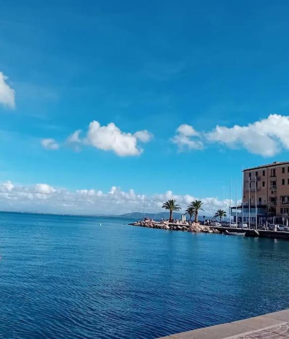 Sweet Liana Un Tuffo Nel Cuore Del Paese Porto Santo Stefano  Bagian luar foto