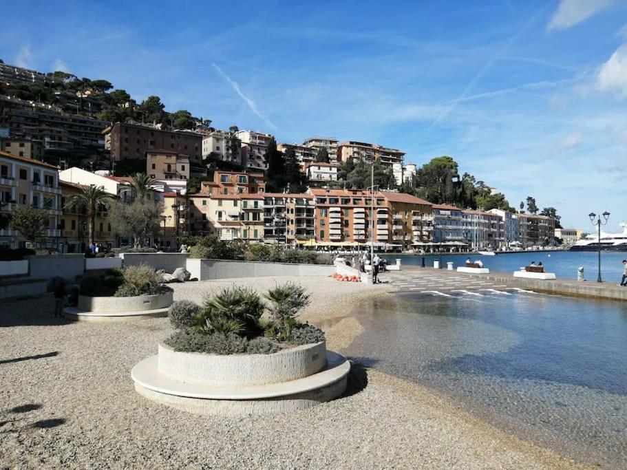 Sweet Liana Un Tuffo Nel Cuore Del Paese Porto Santo Stefano  Bagian luar foto