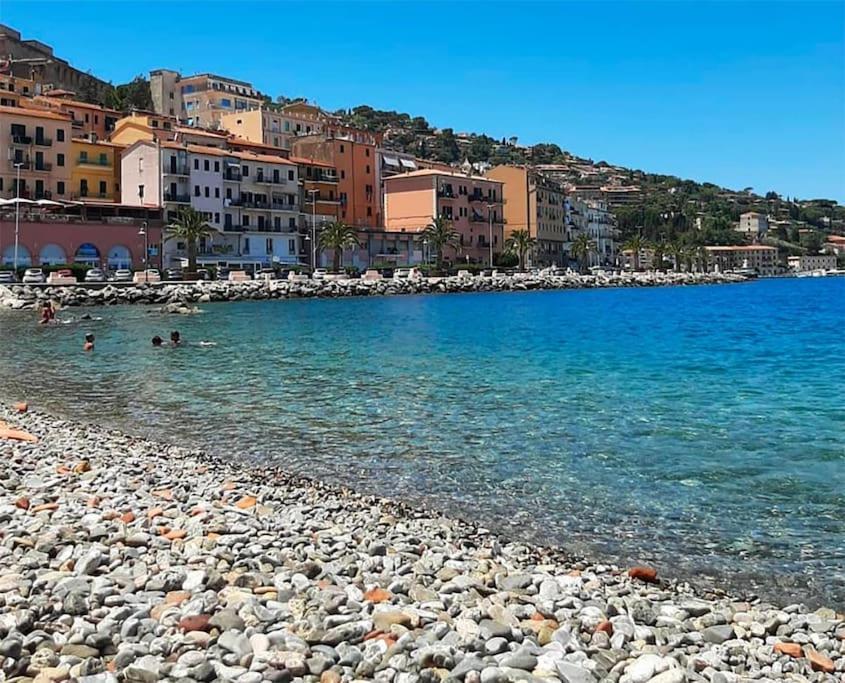 Sweet Liana Un Tuffo Nel Cuore Del Paese Porto Santo Stefano  Bagian luar foto
