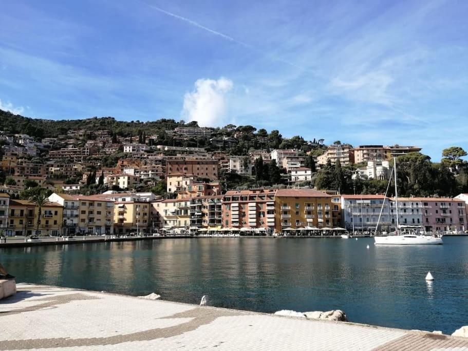 Sweet Liana Un Tuffo Nel Cuore Del Paese Porto Santo Stefano  Bagian luar foto